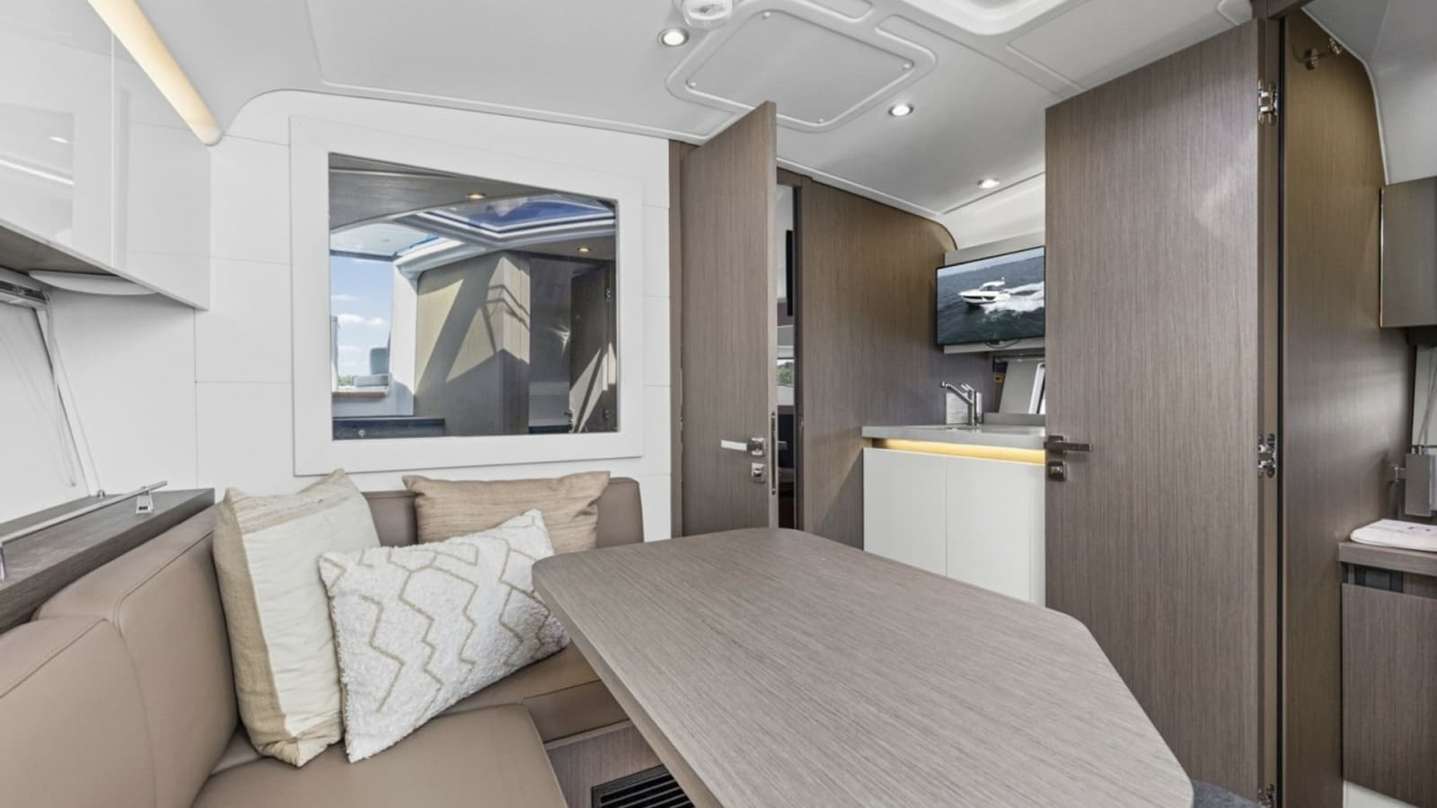 2022 Beneteau 41 Grand Turismo - Photo 6