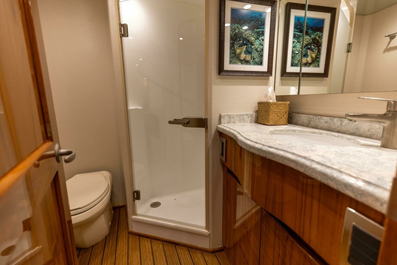 2017 Viking 66 Convertible - Photo 22
