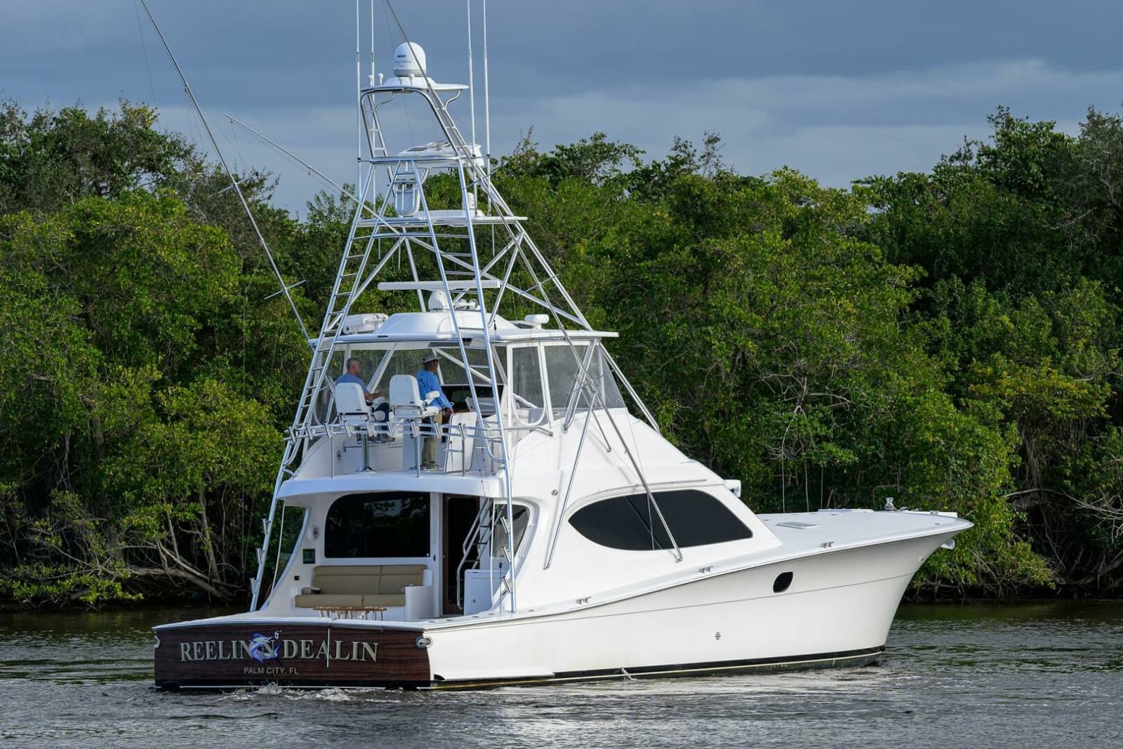 2013 Hatteras GT63 - Photo 55