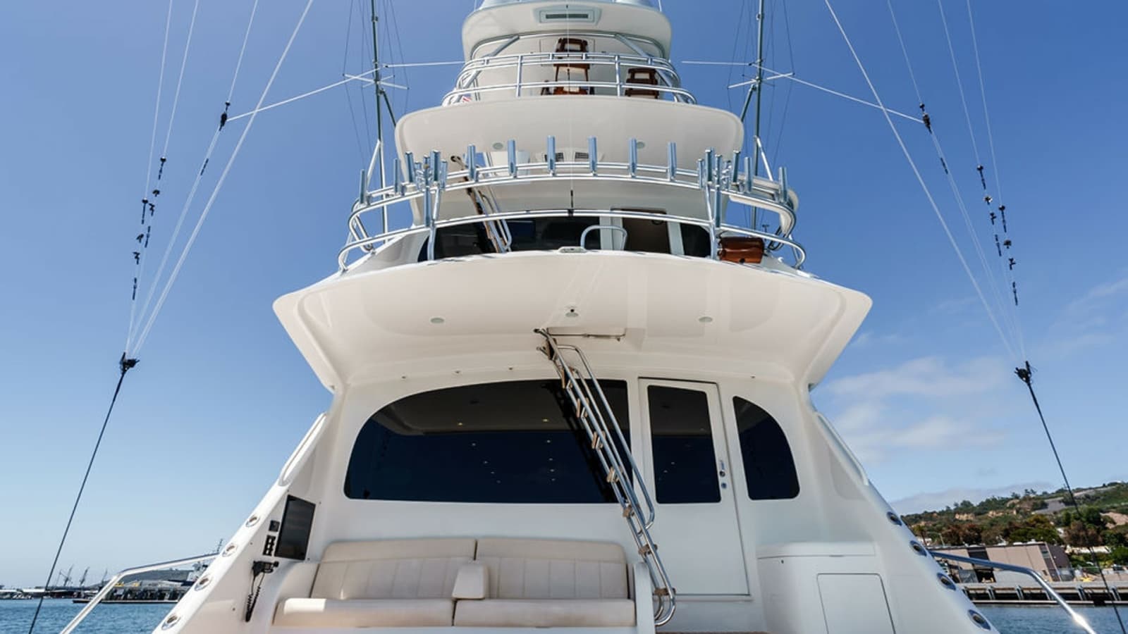 2019 Viking 80 Skybridge - Photo 45