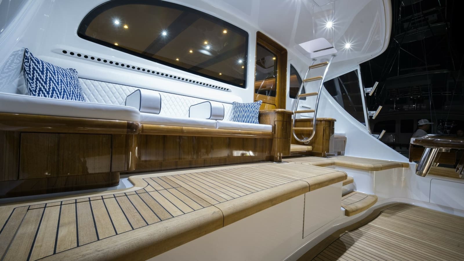 2026 Winter Custom Yachts 75 Open Convertible - Photo 39