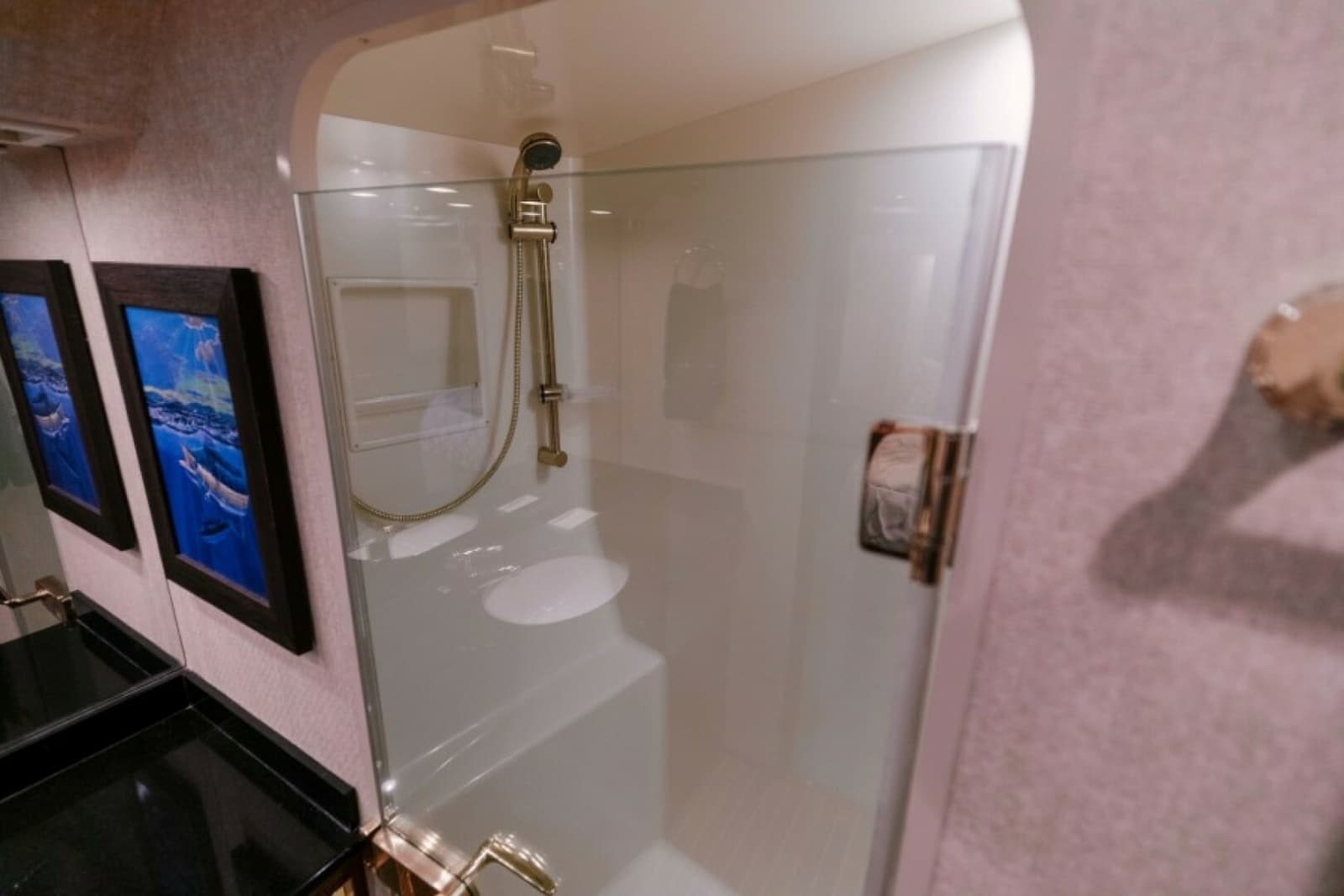2006 Viking 74 Enclosed Bridge - Photo 21