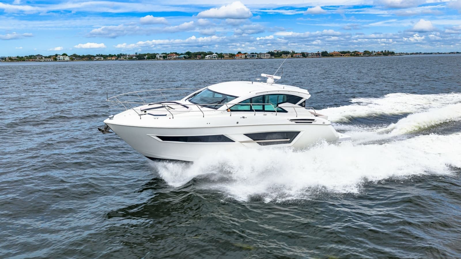 2019 Cruisers Yachts Cantius 46 - Photo 73