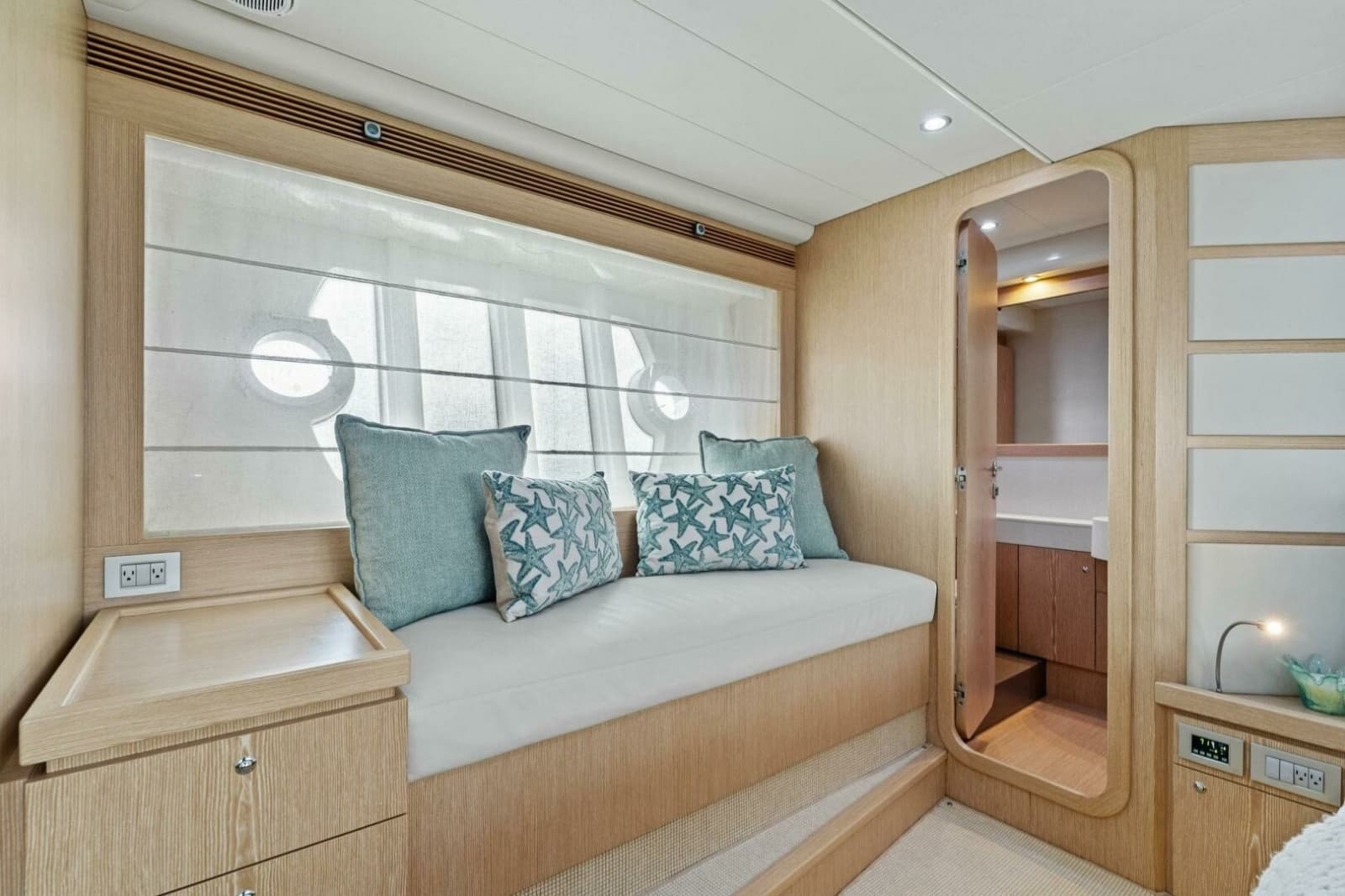 2013 Ferretti Yachts 620 - Photo 25