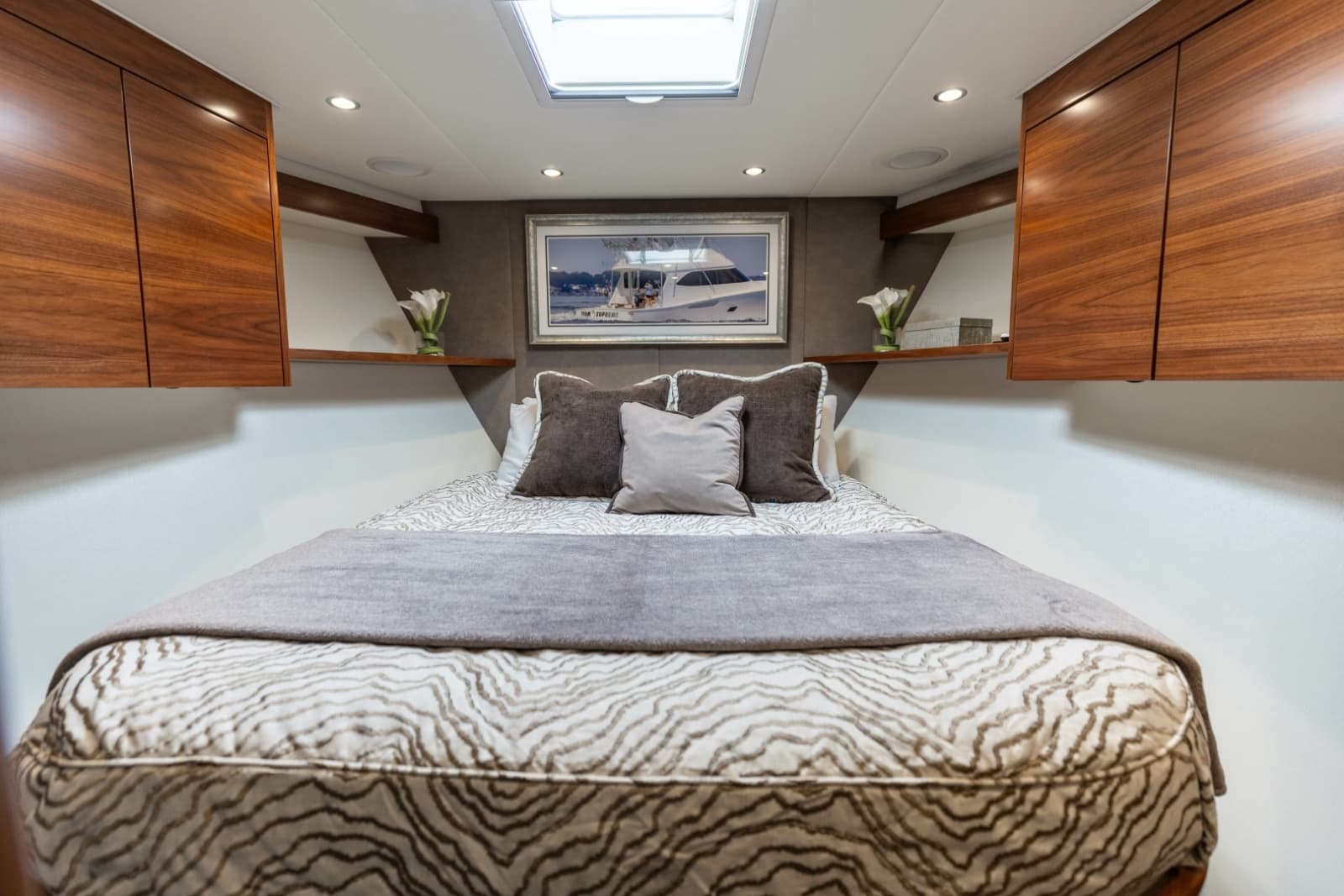 2023 Viking 72 Convertible - Photo 43