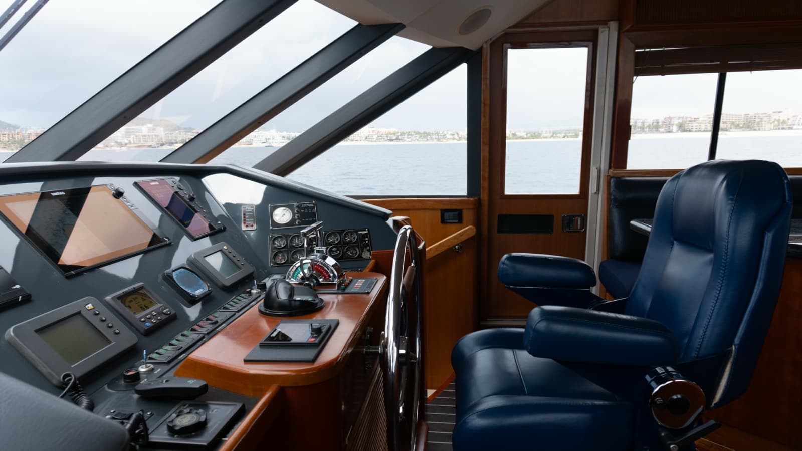 2002 West Bay 70 Yachtfisher - Photo 63