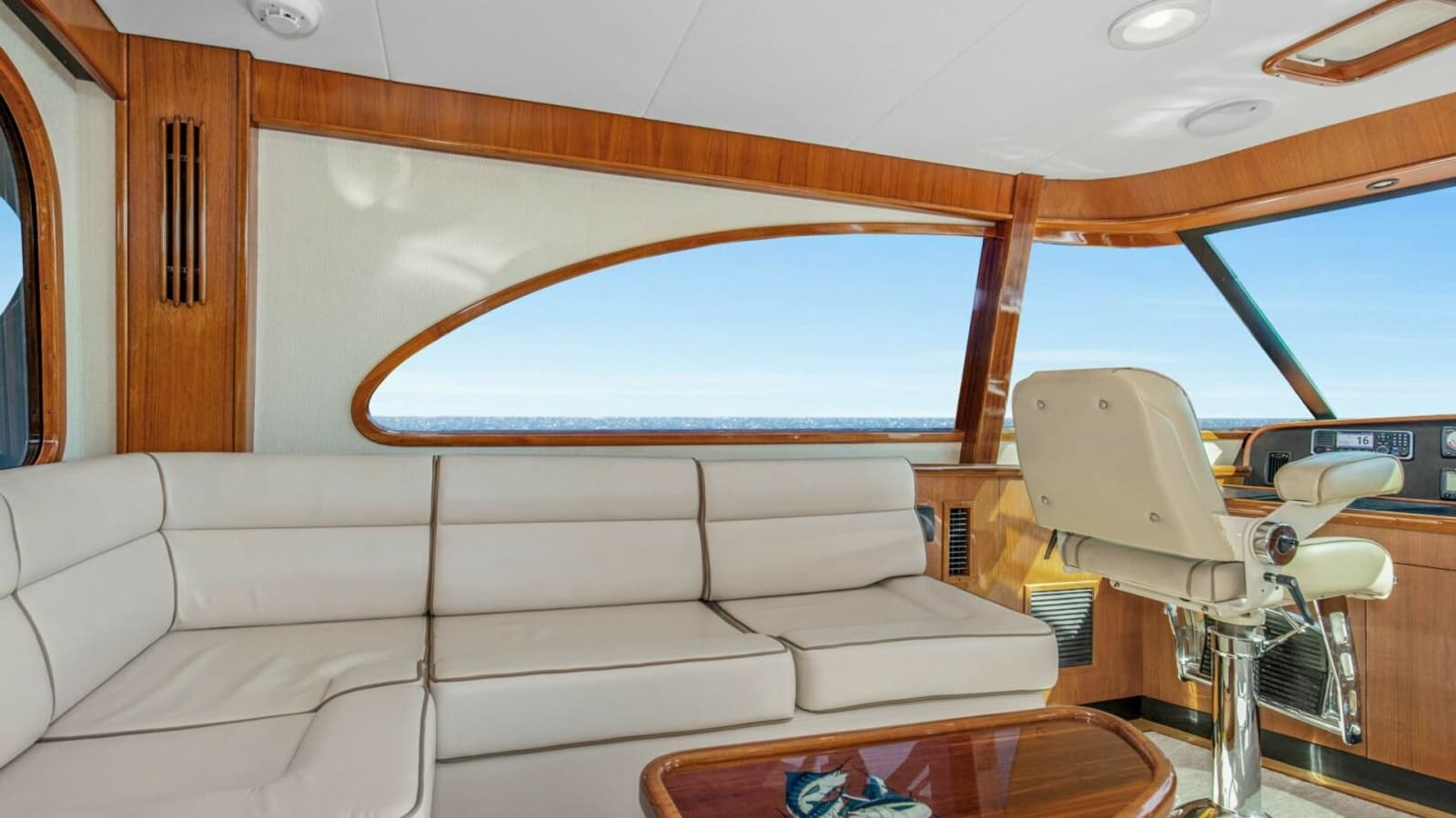 2005 Whiticar 76 Enclosed Bridge - Photo 43