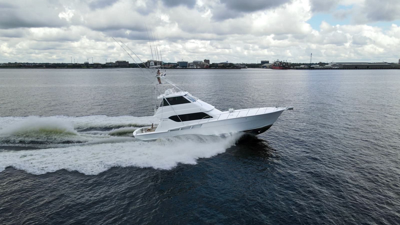 1999 Hatteras 60 Enclosed Bridge Convertible - Photo 61