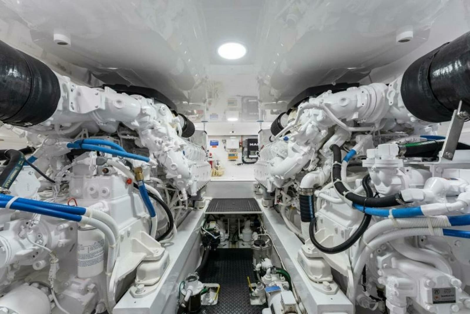 2021 Viking 54 Convertible - Photo 71