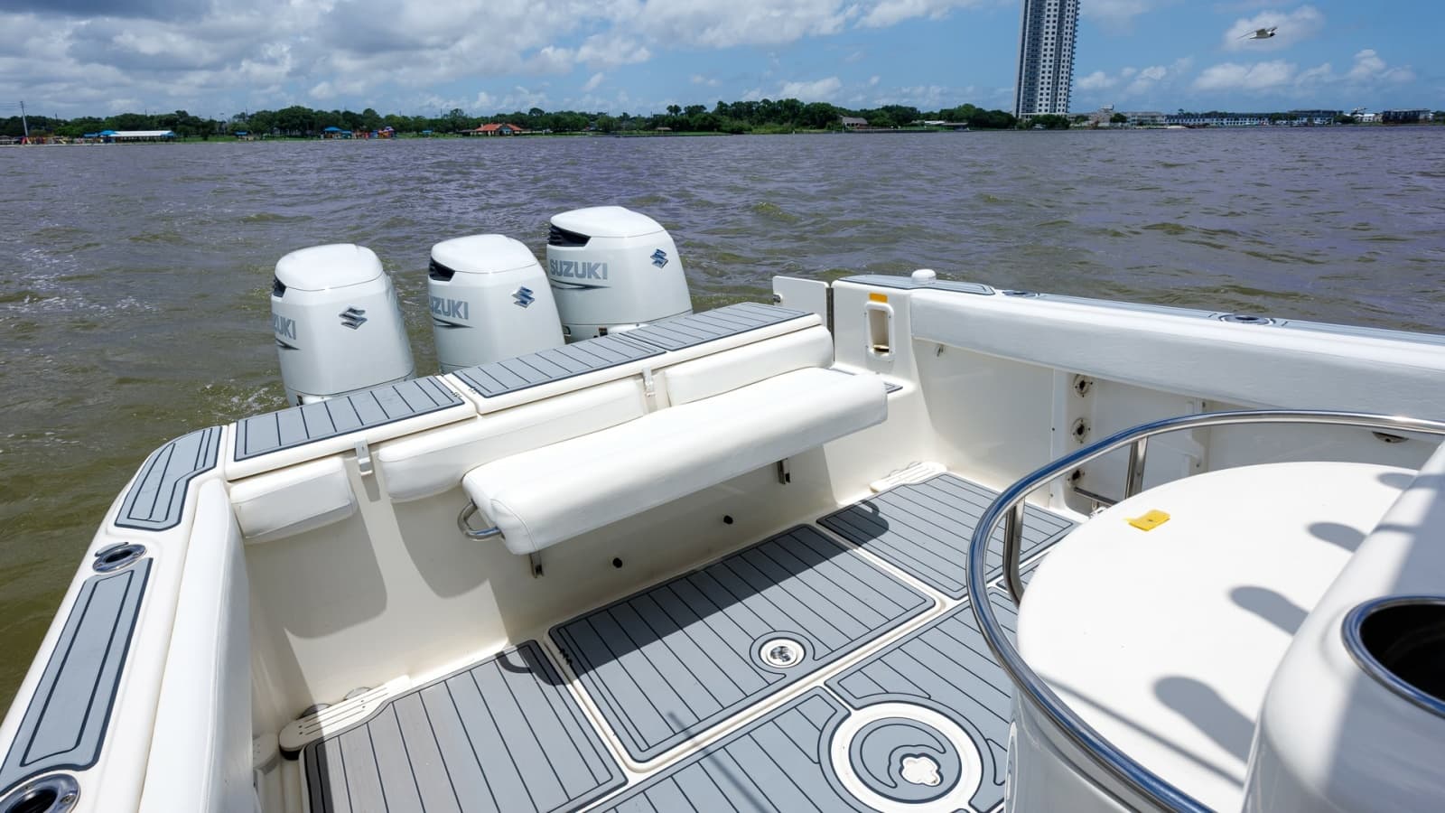 2005 Triton 351 Center Console - Photo 13
