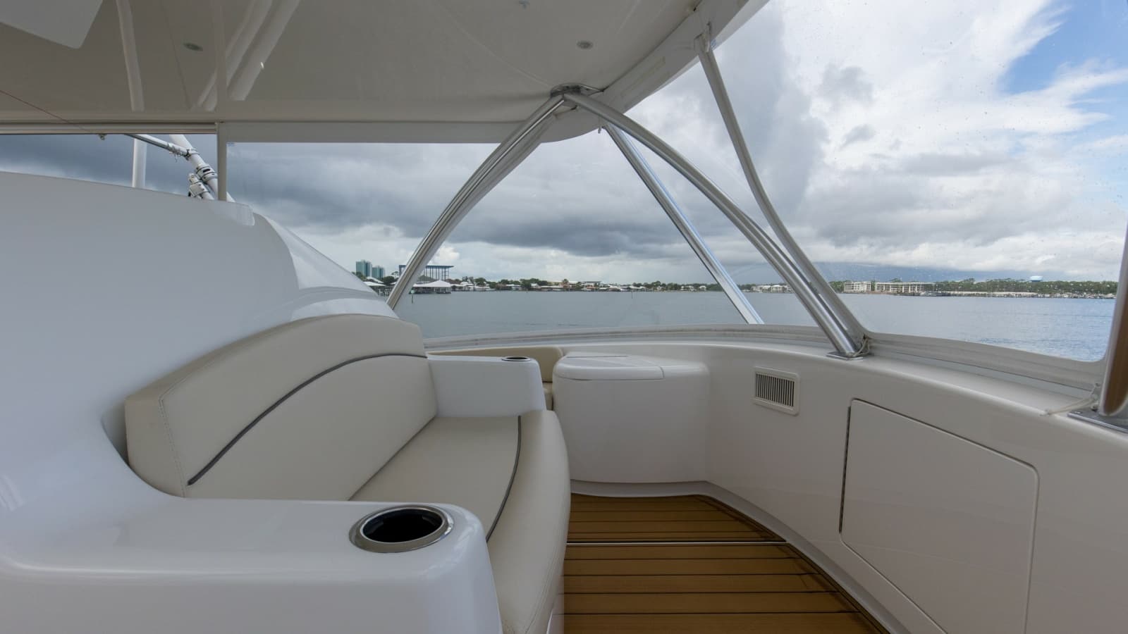 2022 Viking 58 Convertible - Photo 37