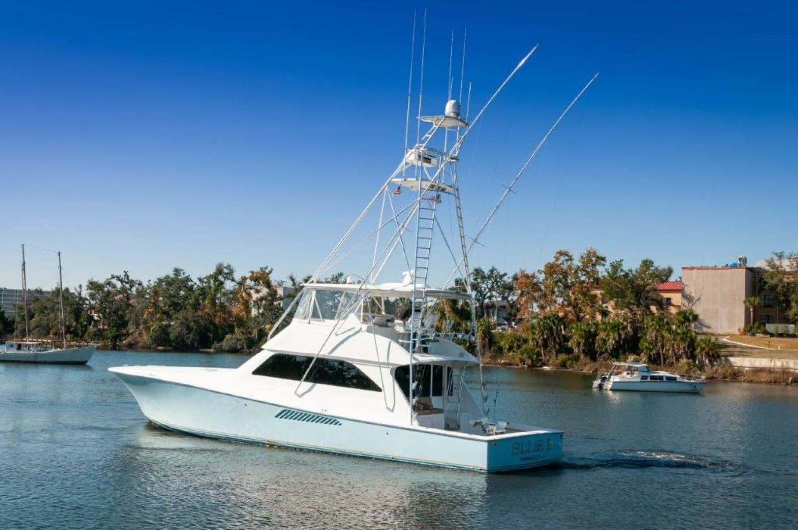 2001 Viking 61 Convertible - Photo 50
