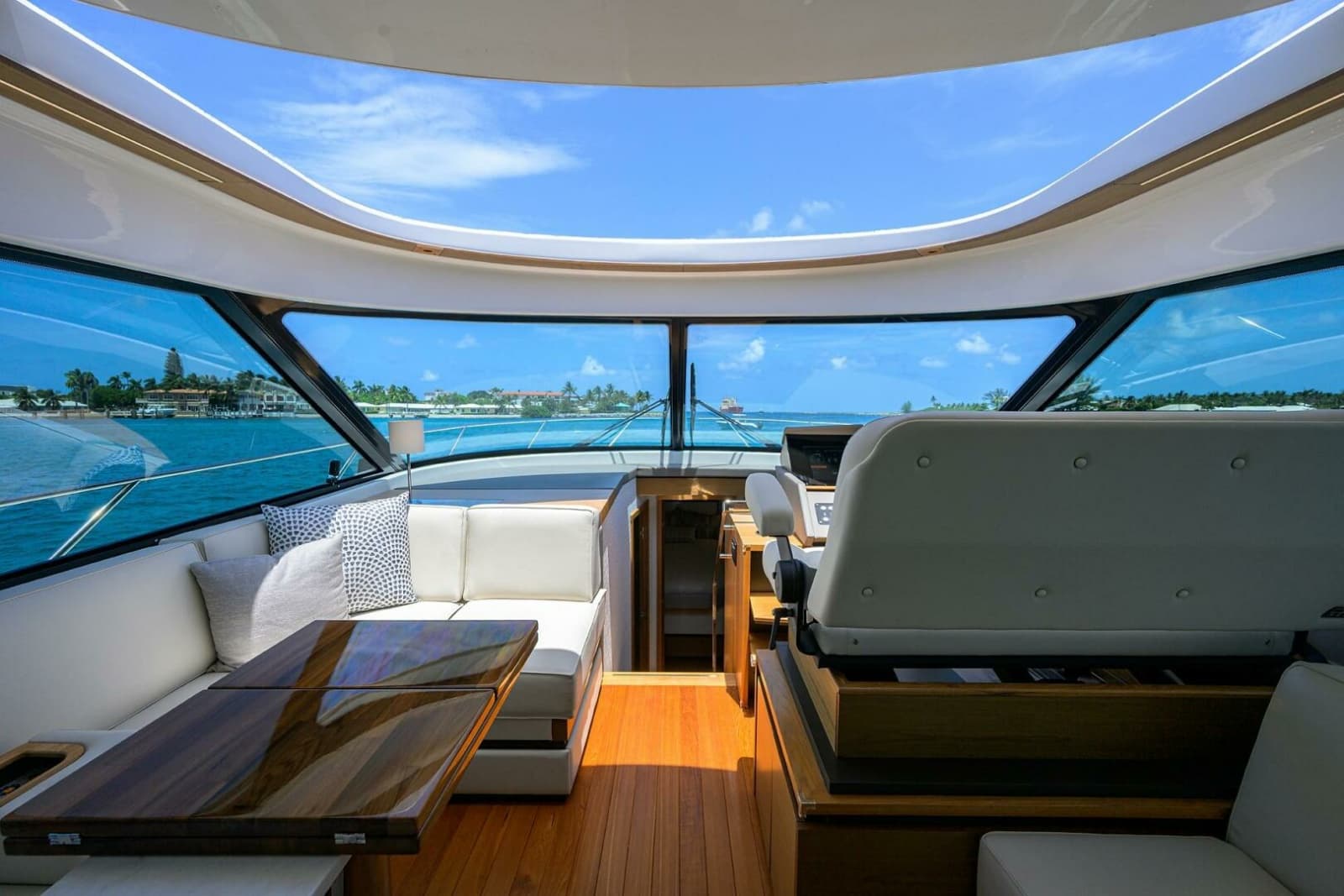 2023 Tiara Yachts C49 - Photo 35