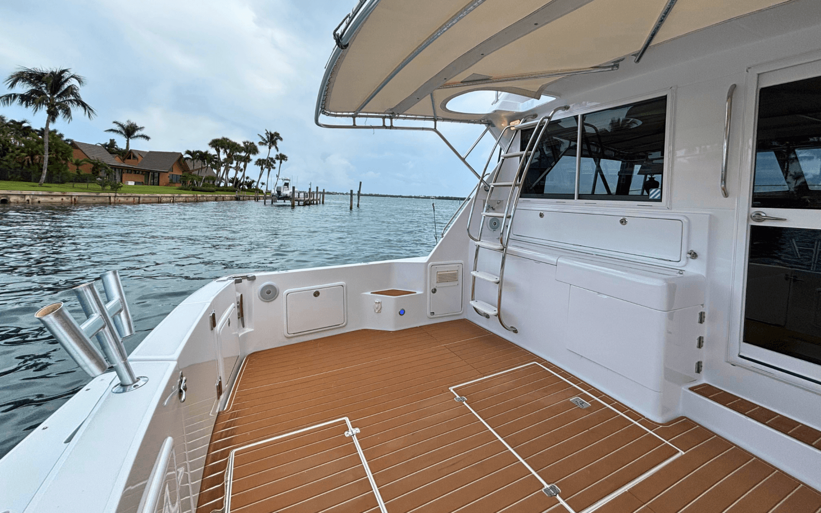 2001 Riviera 43  Convertible - Photo 33