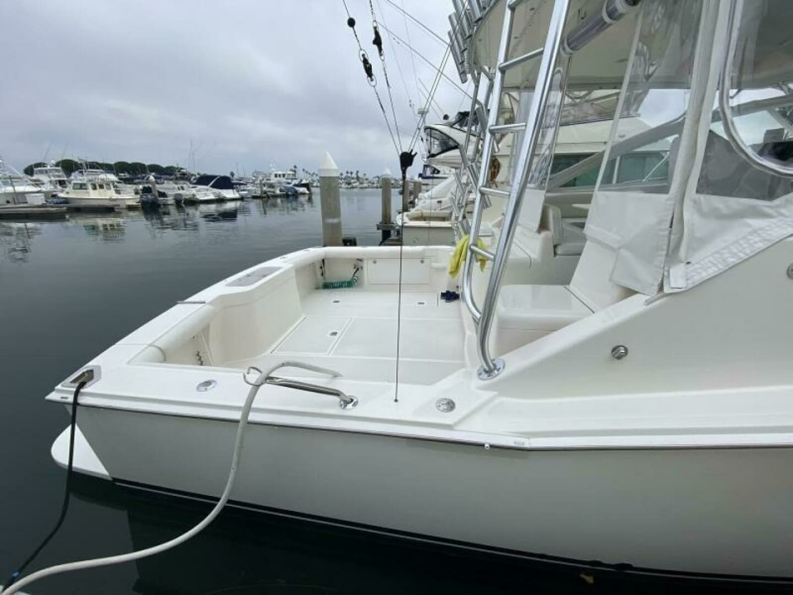 2006 Cabo 40 Express - Photo 45