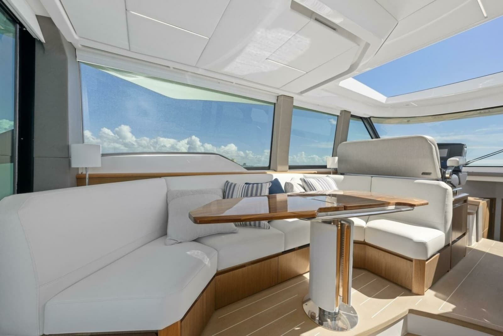 2023 Tiara Yachts EX 60 - Photo 29