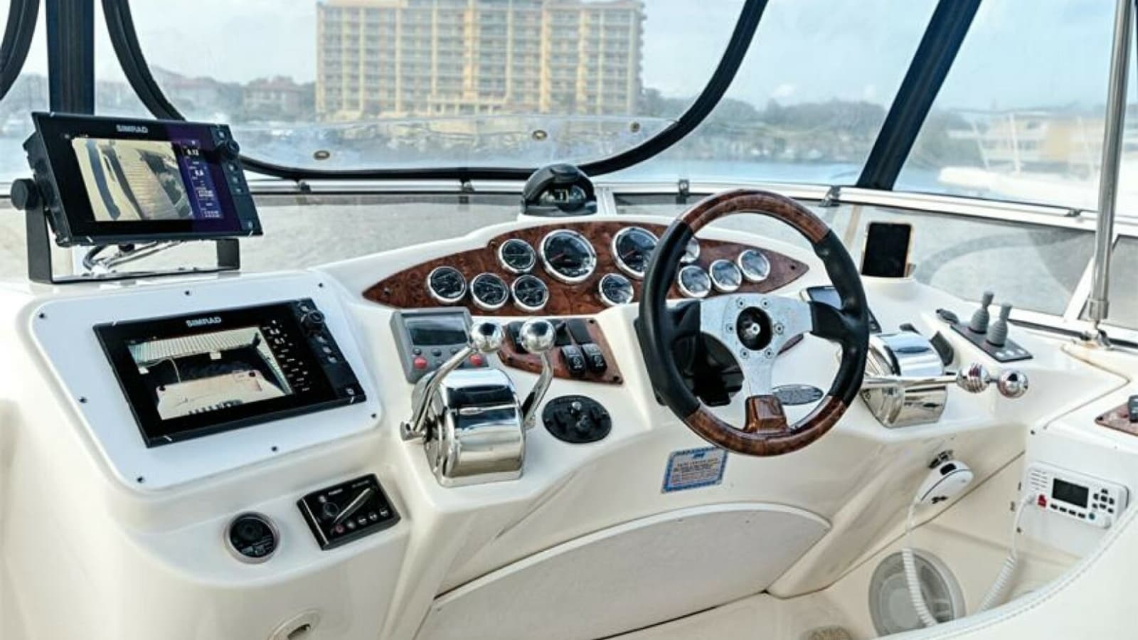 2006 Meridian 391 Sedan - Photo 23