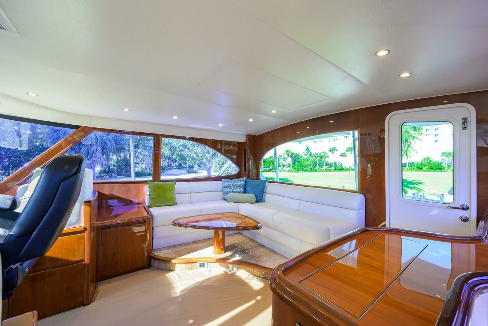 2014 Viking 76 Enclosed Bridge - Photo 44