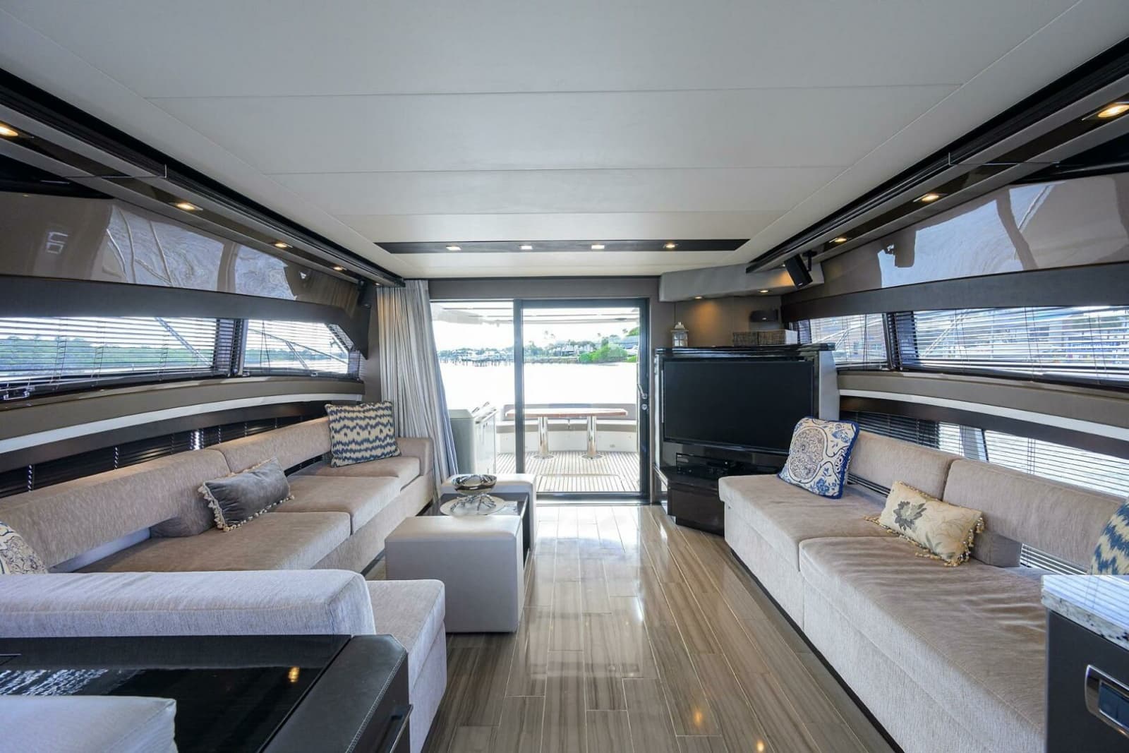 2016 Marquis 660 Sport Yacht - Photo 4