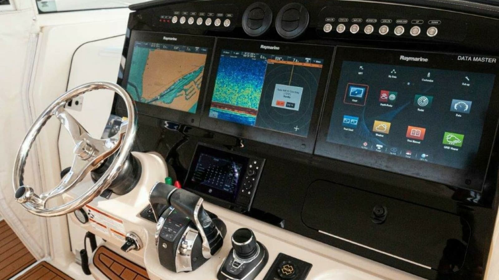 2018 Boston Whaler 420 Outrage - Photo 13