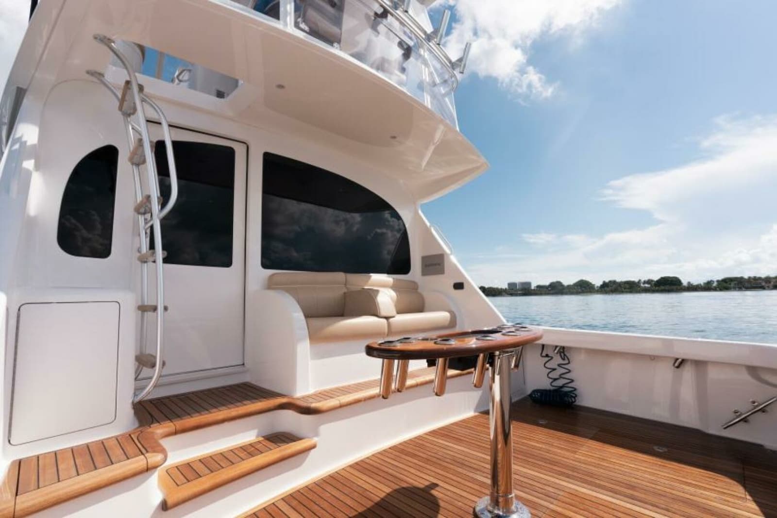 2019 Viking 48 Convertible - Photo 2