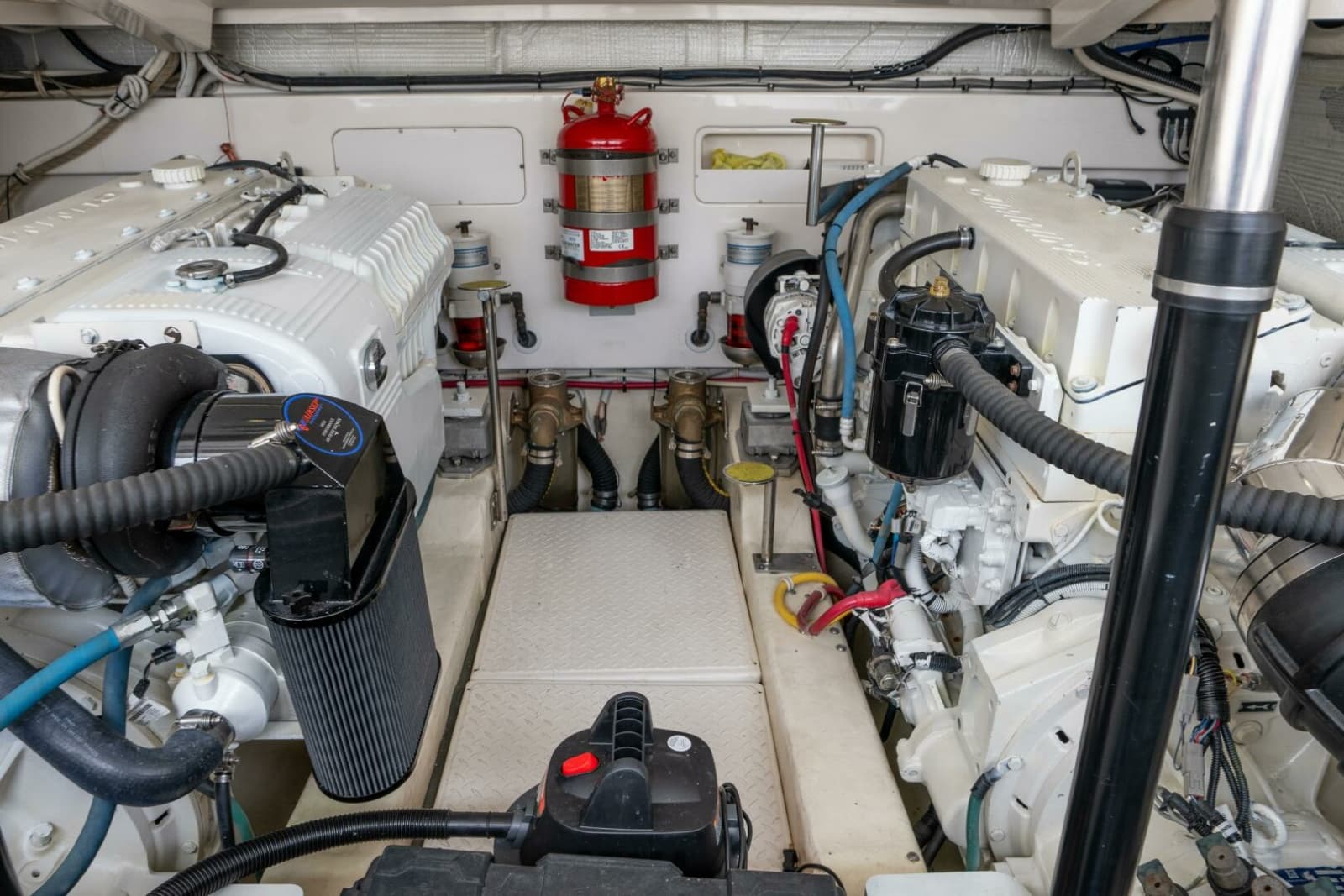 2015 Tiara Yachts 4300 Open - Photo 25