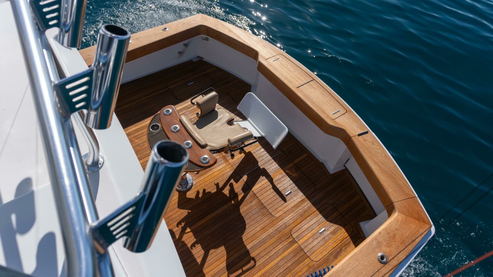 2001 Hatteras 60 Convertible - Photo 35