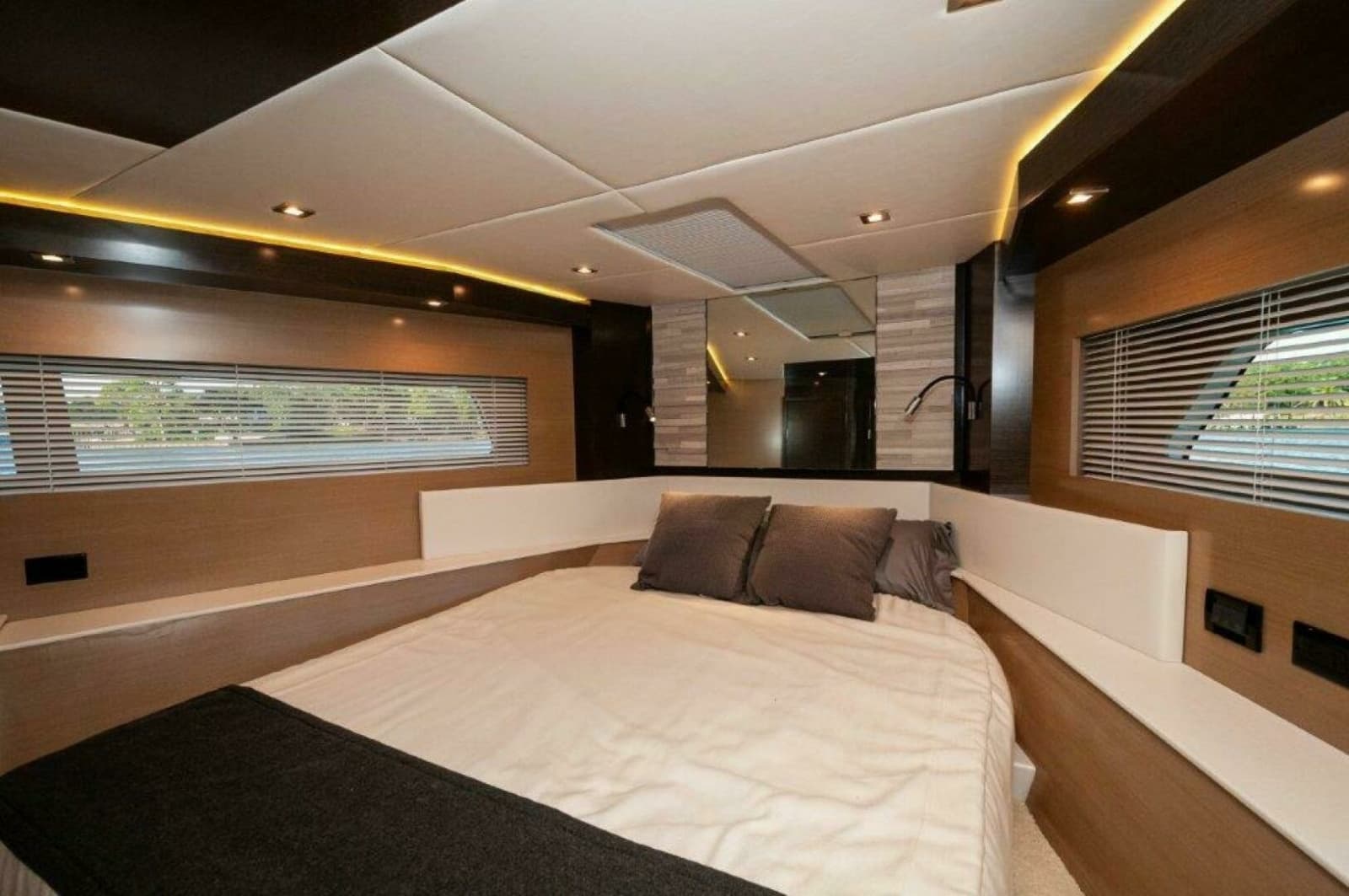 2019 Cruisers Yachts 60 Cantius - Photo 26