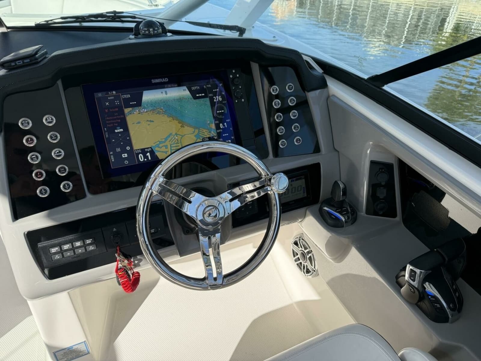 2021 Robalo R317 - Photo 18