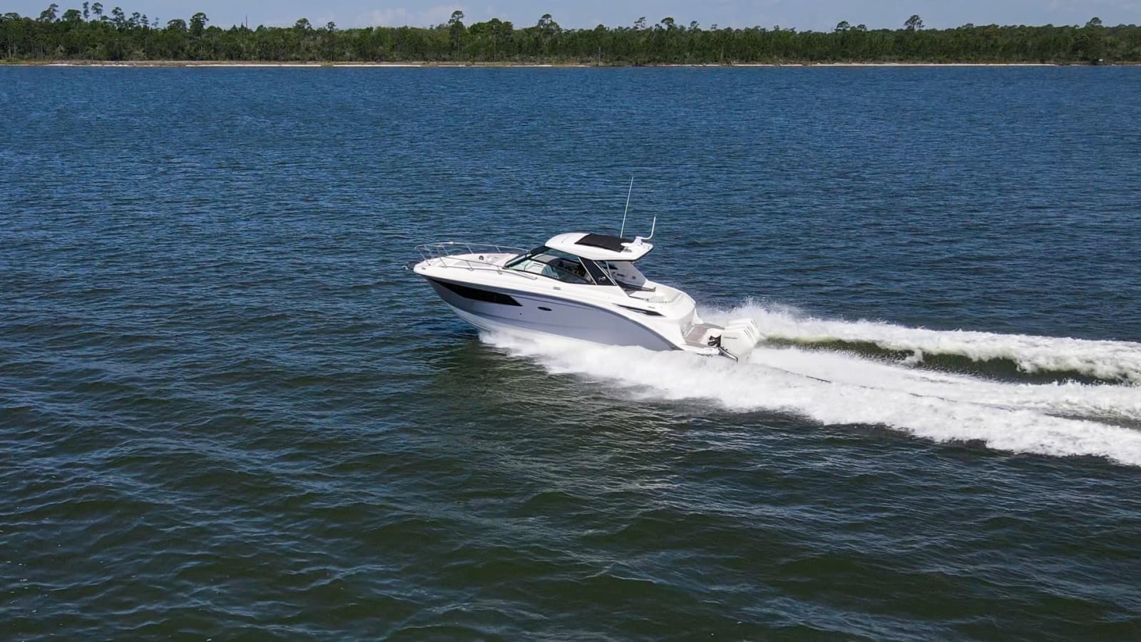 2022 Sea Ray 320 Sundancer OB - Photo 52