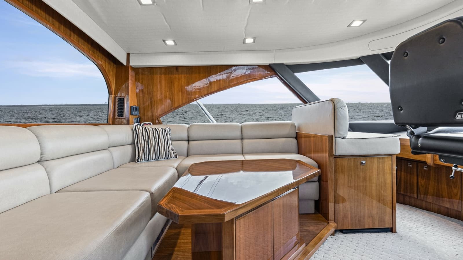 2017 Viking 72 Enclosed Bridge - Photo 39