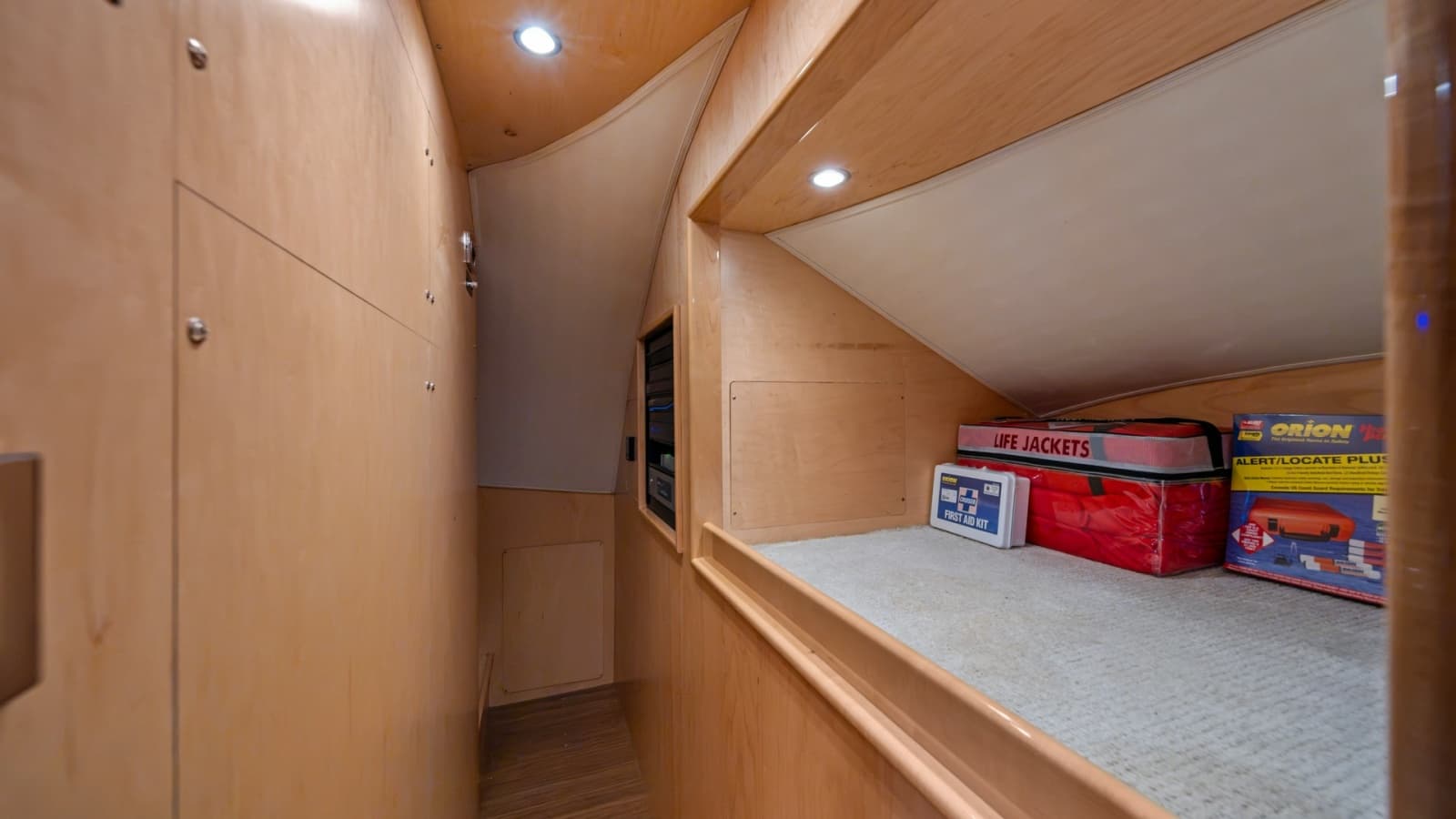 2021 Viking 72 Enclosed Bridge - Photo 31