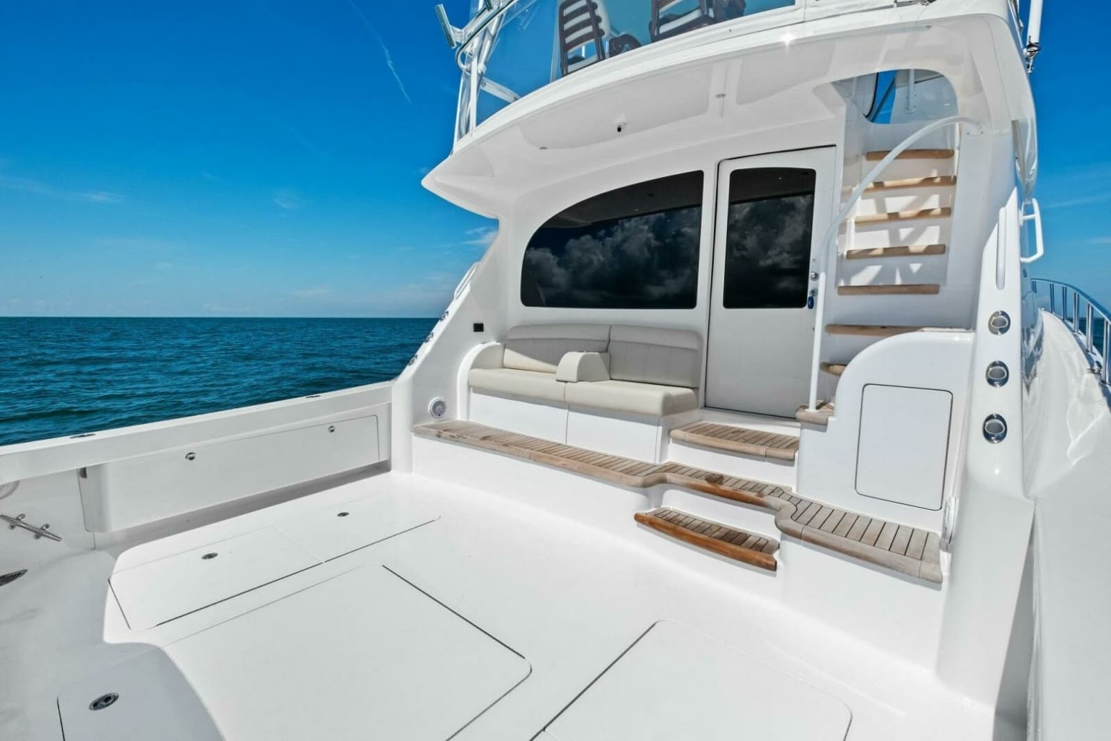 2025 Viking 58 Convertible - Photo 30