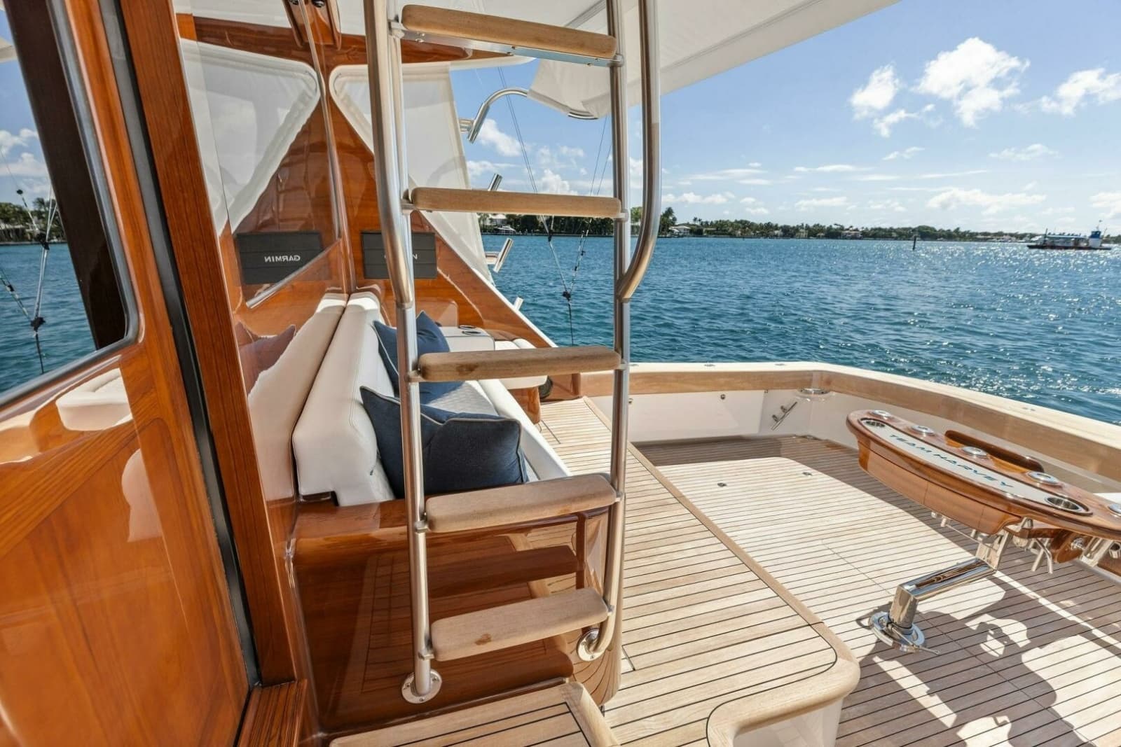 2026 Viking 82 Convertible - Photo 265