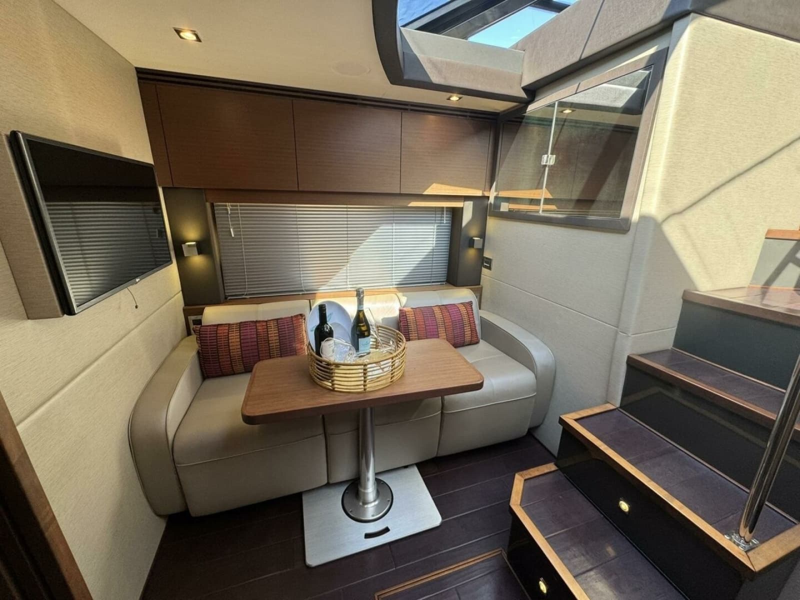 2016 Sea Ray 470 Sundancer - Photo 15