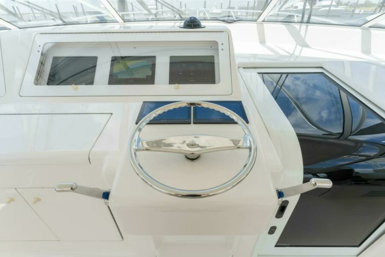 2009 Viking 45 Open - Photo 27