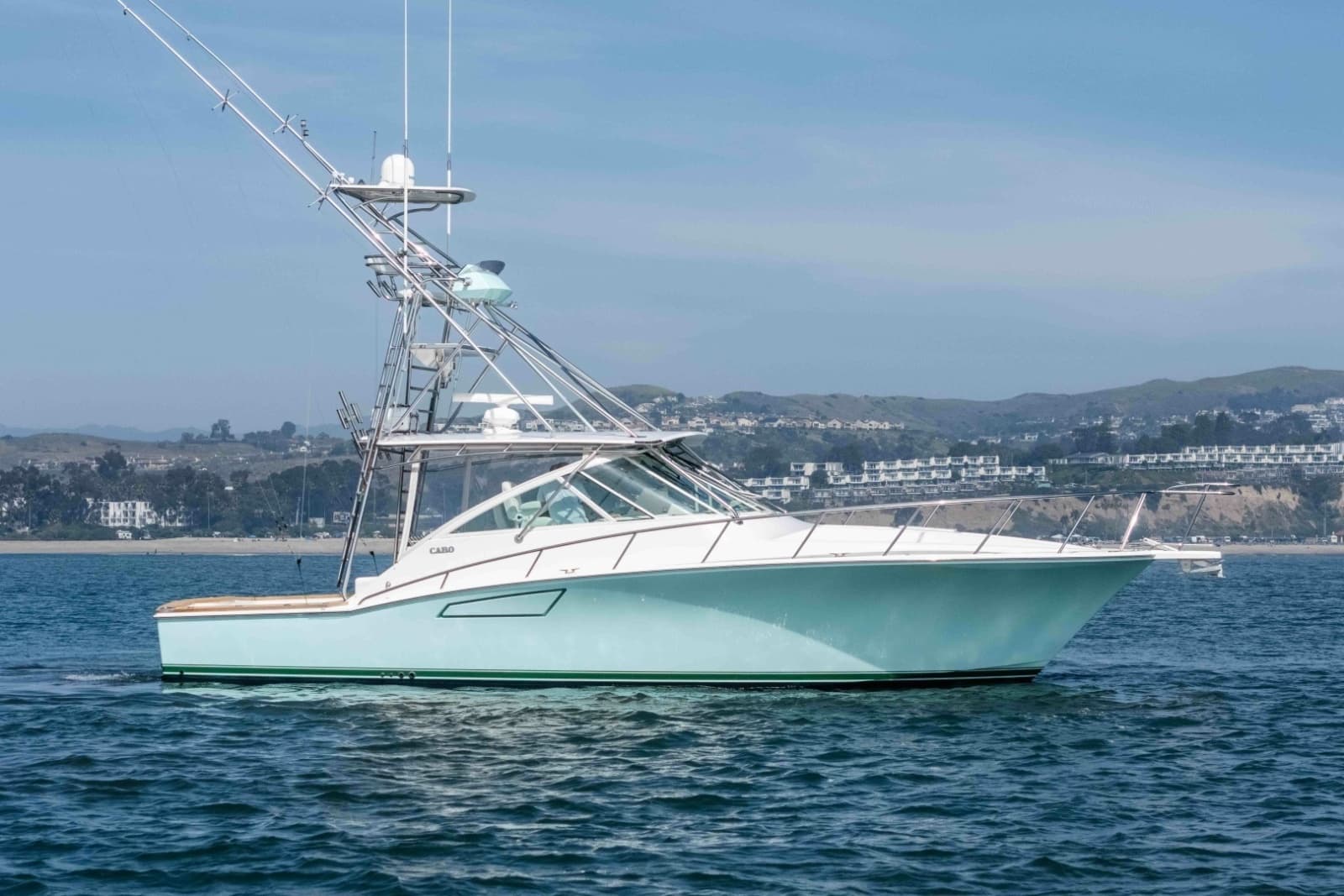 2005 Cabo 40 Express - Photo 1