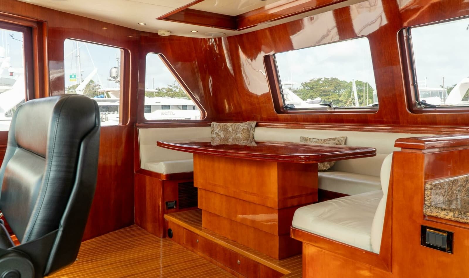 2005 Ocean Alexander 80 motoryacht - Photo 106