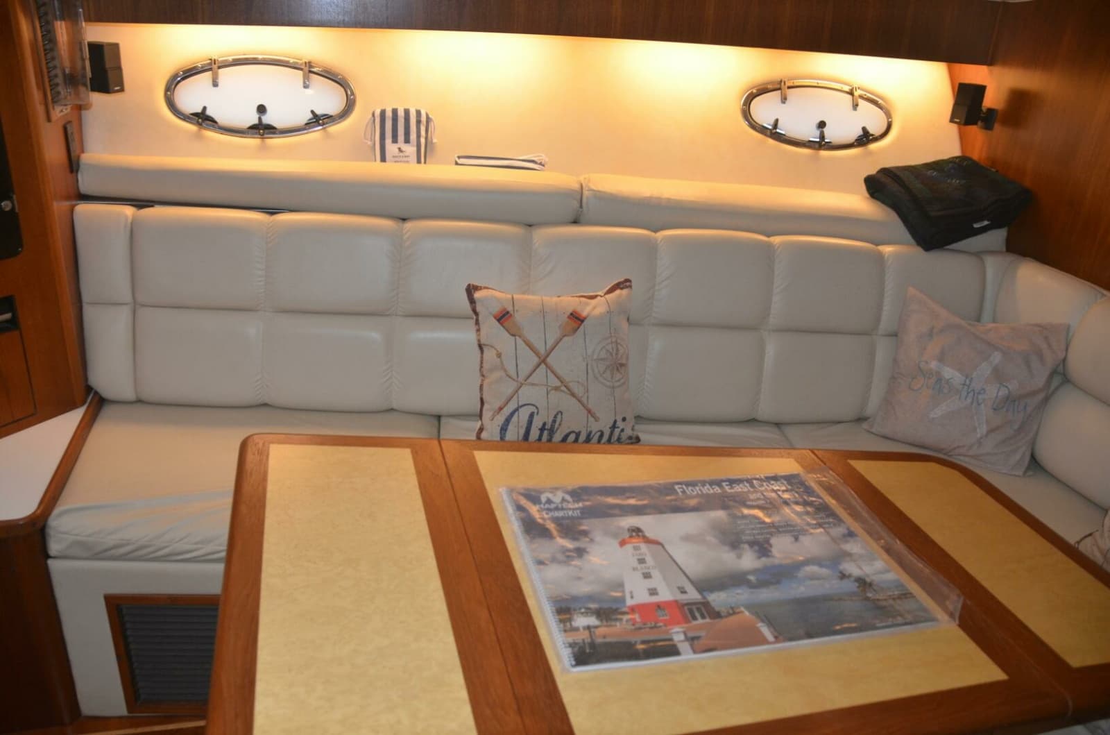 2001 Tiara Yachts 4100 Open - Photo 4