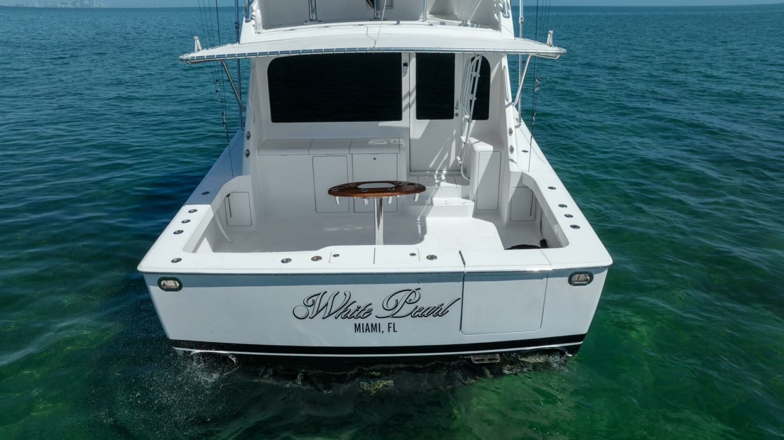 2006 Viking 52 Convertible - Photo 54