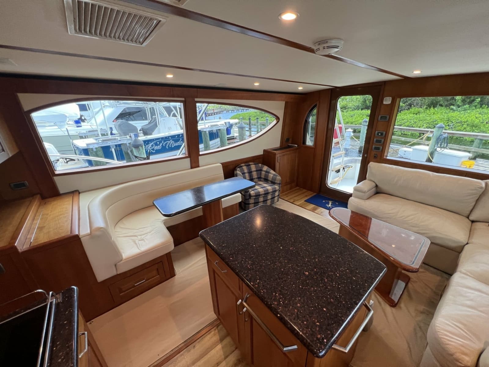 2013 Hatteras GT 54 - Photo 18