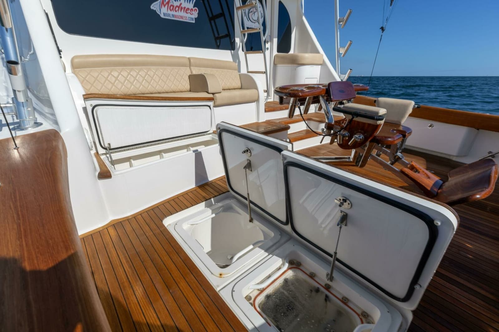 2020 Viking 62 Convertible - Photo 34