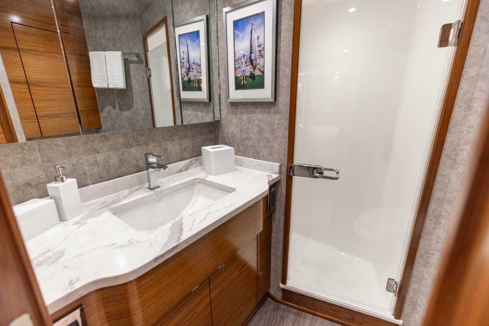 2023 Viking 72 Convertible - Photo 41