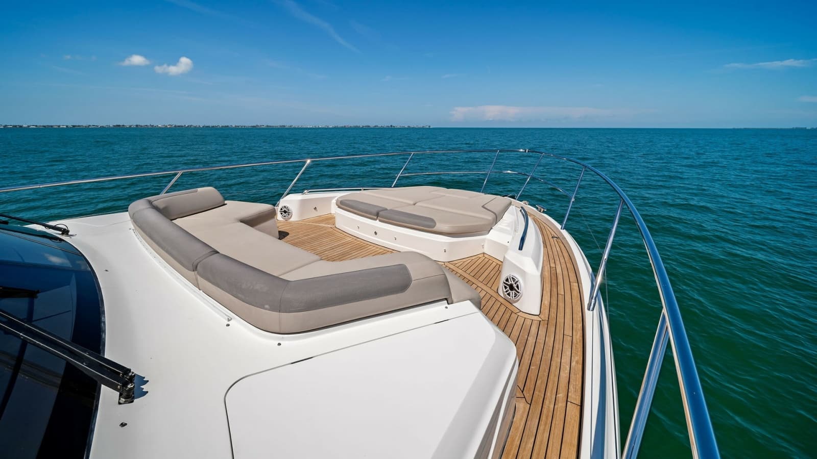 2019 Princess V65 - Photo 50