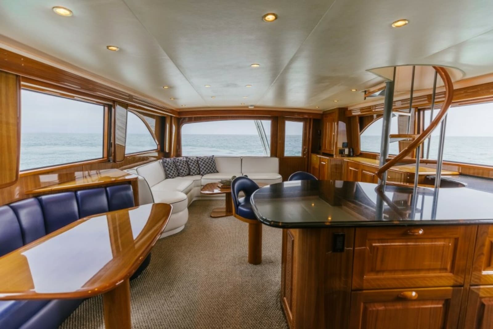 2006 Viking 74 Enclosed Bridge - Photo 2