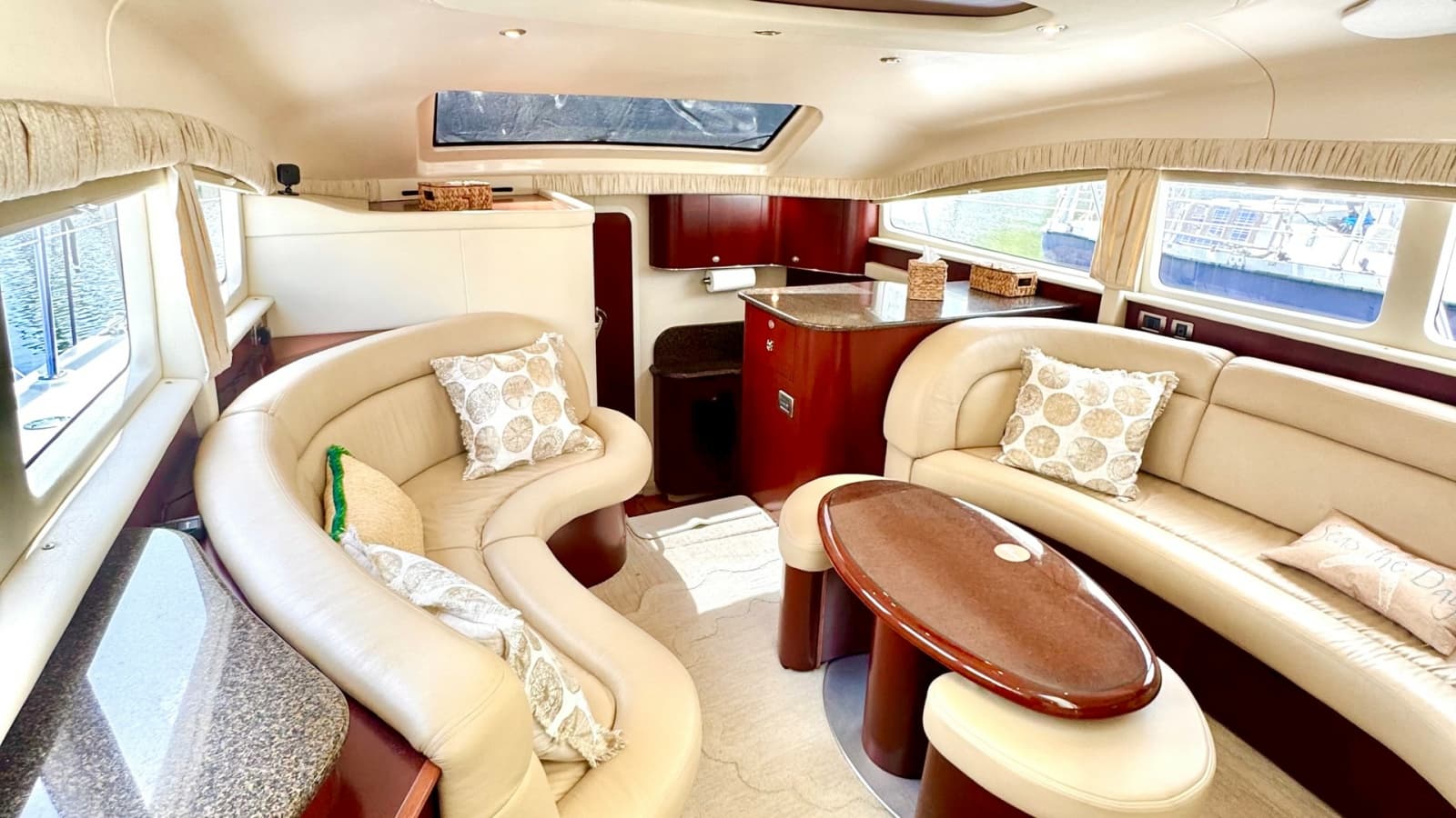 2006 Sea Ray 40 Motor Yacht - Photo 4