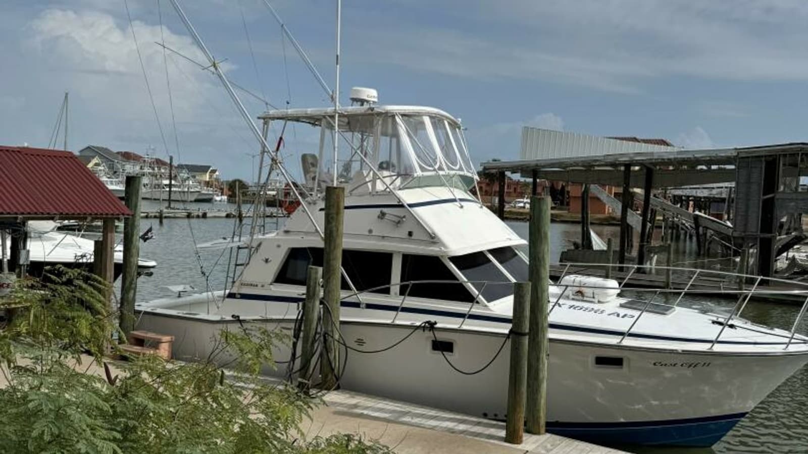1983 Bertram 385 Convertible - Photo 28