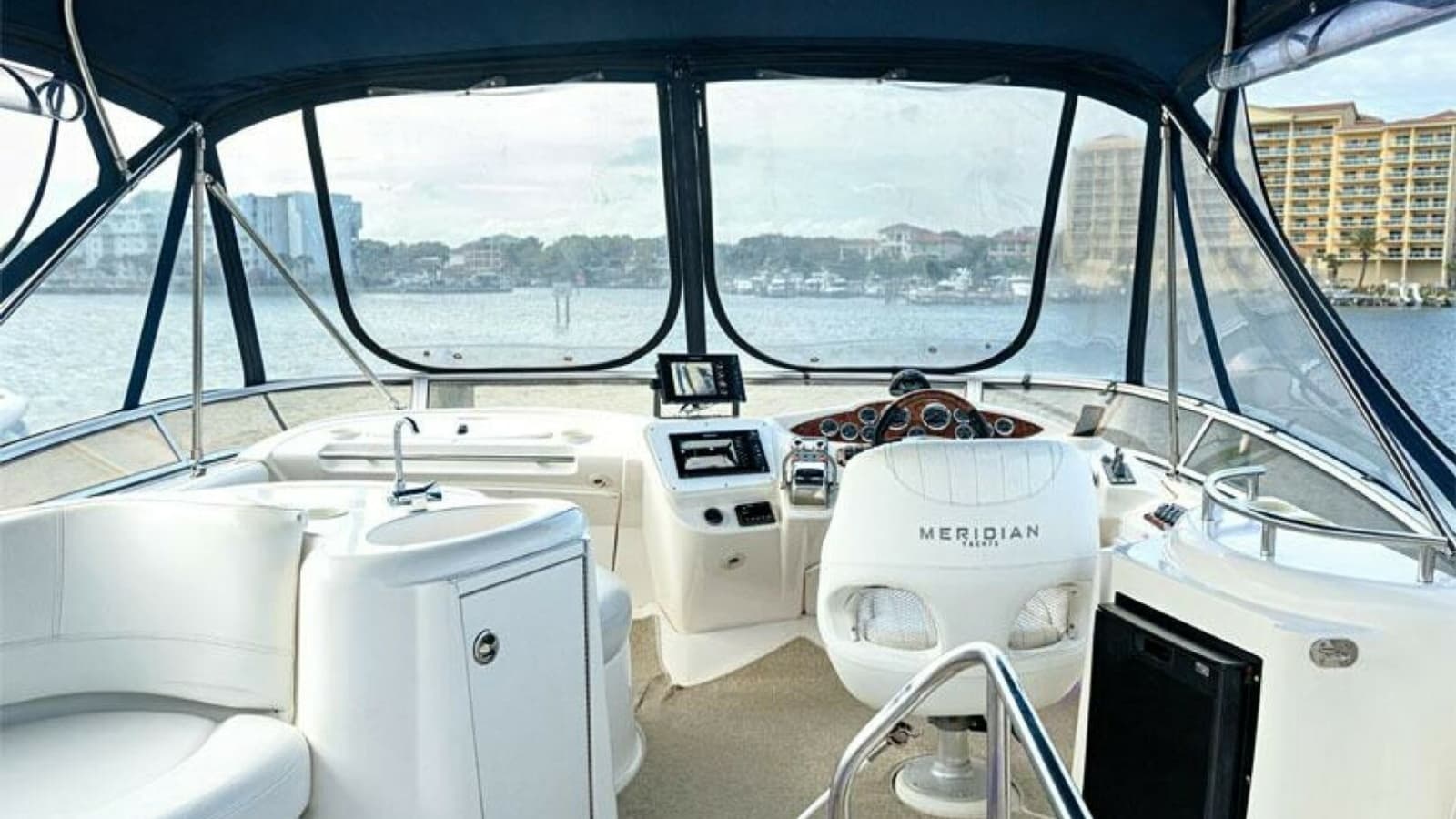 2006 Meridian 391 Sedan - Photo 3