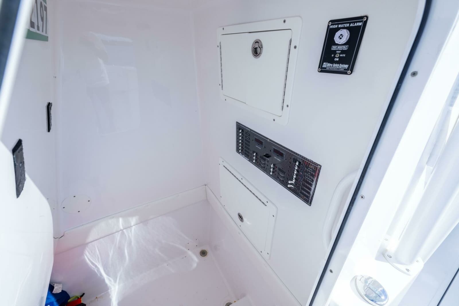 2018 SeaHunter 33 Center Console - Photo 16