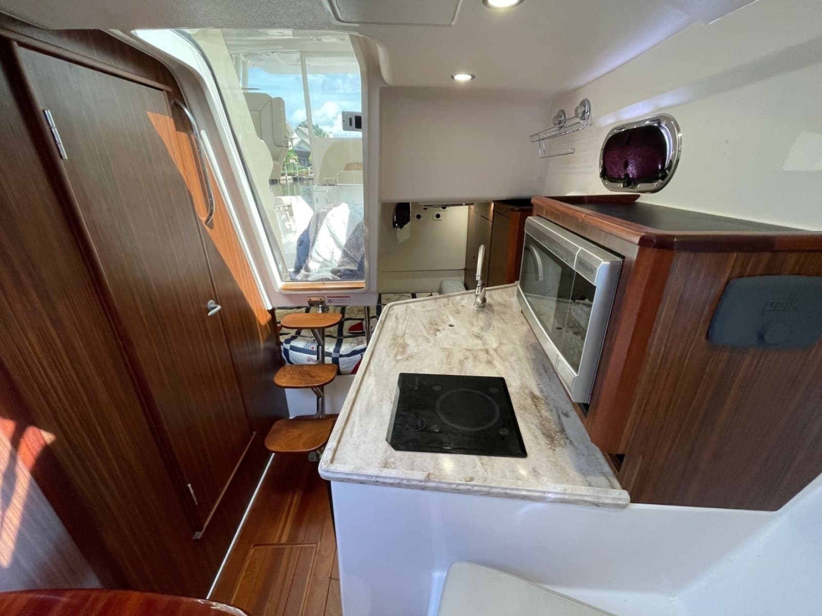 2017 Pursuit 325 OS - Photo 27